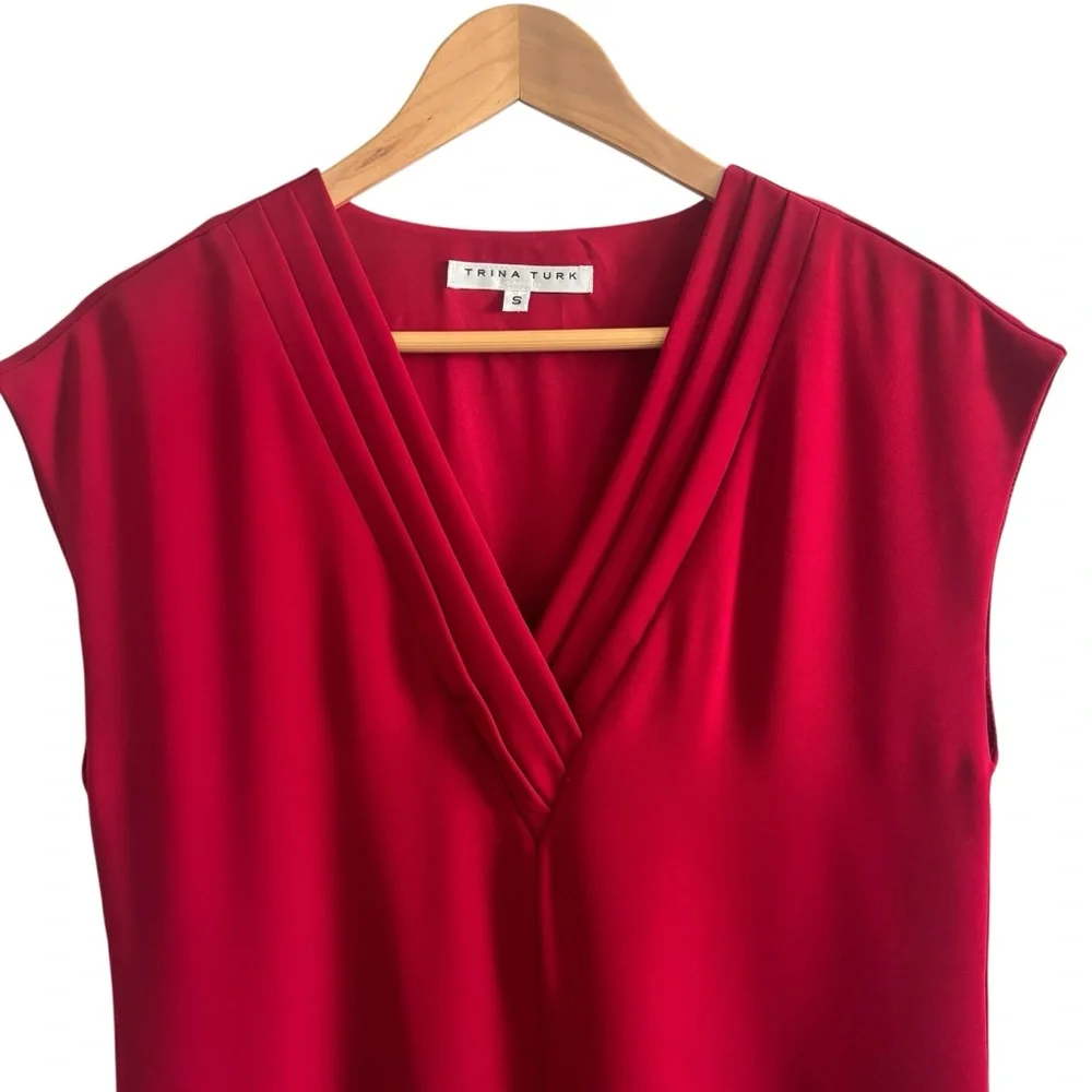 Trina Turk Zula Double Georgette Pleated V-Neck Cap Sleeve Shift Dress - Picture 8 of 14